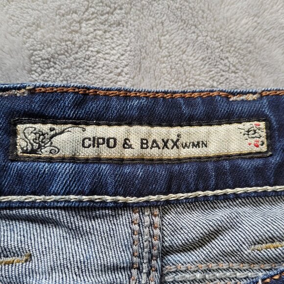 26/32 | Straight-Leg Jeans - Picture 6 of 9